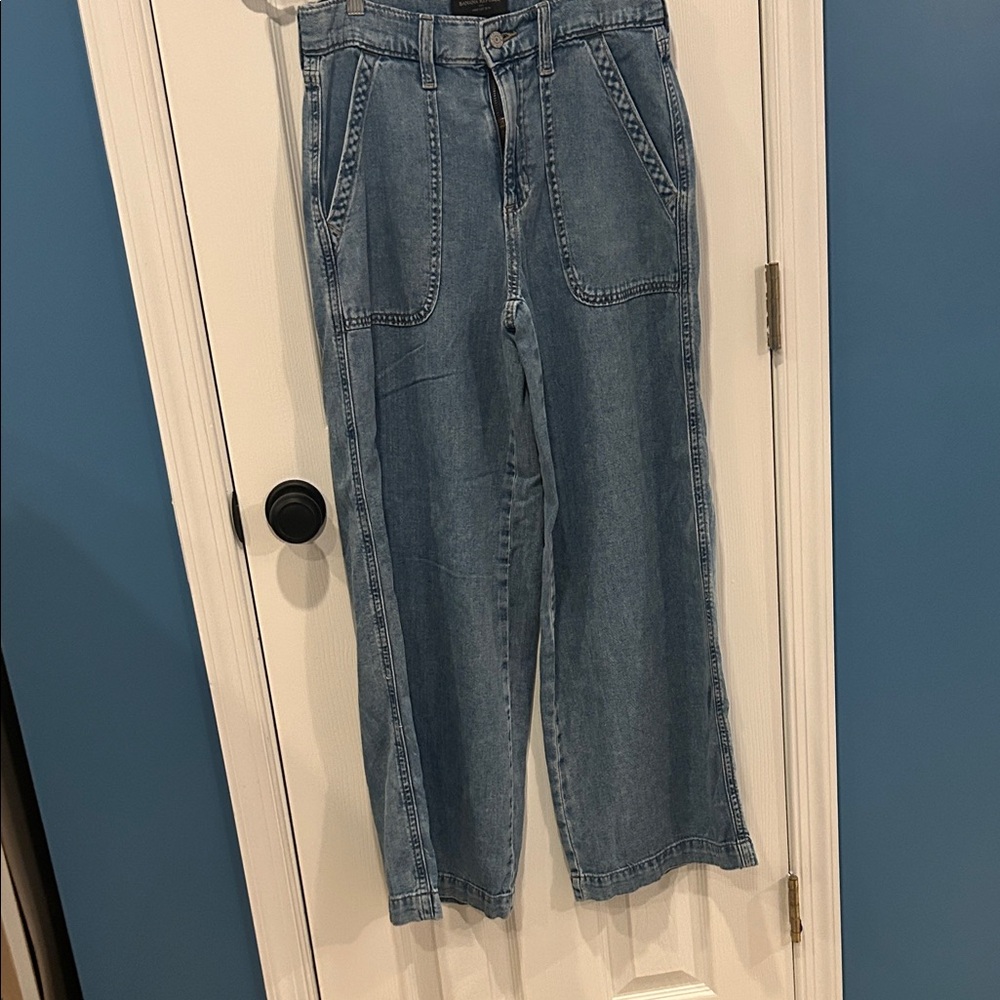 Banana Republic Cotton Denim wide leg Women's Jeans. Very soft!